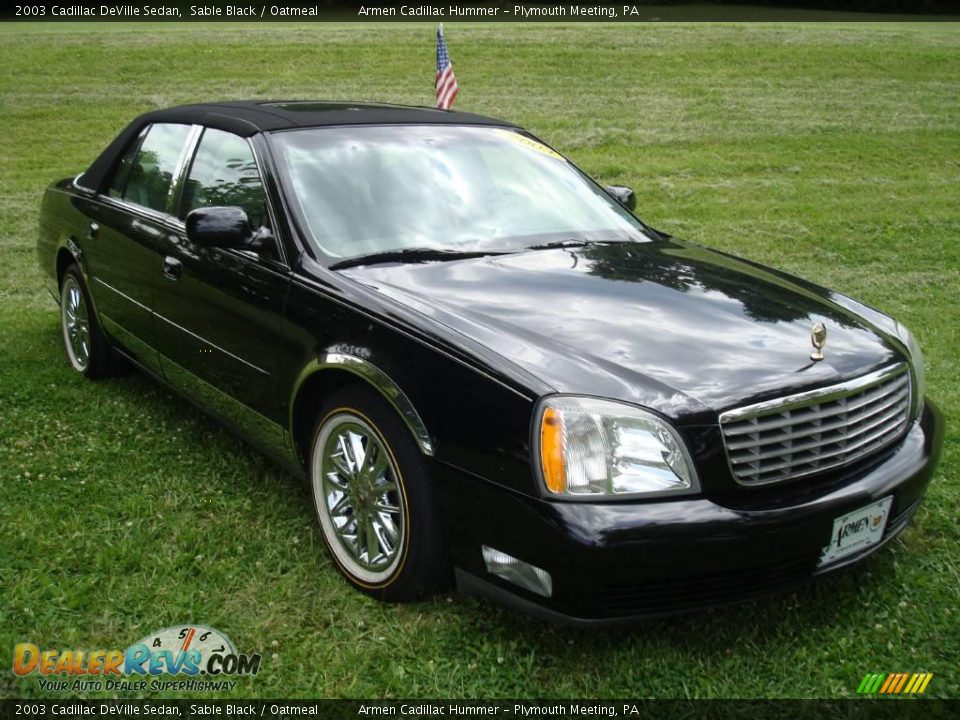 2003 Cadillac DeVille Sedan Sable Black / Oatmeal Photo #4
