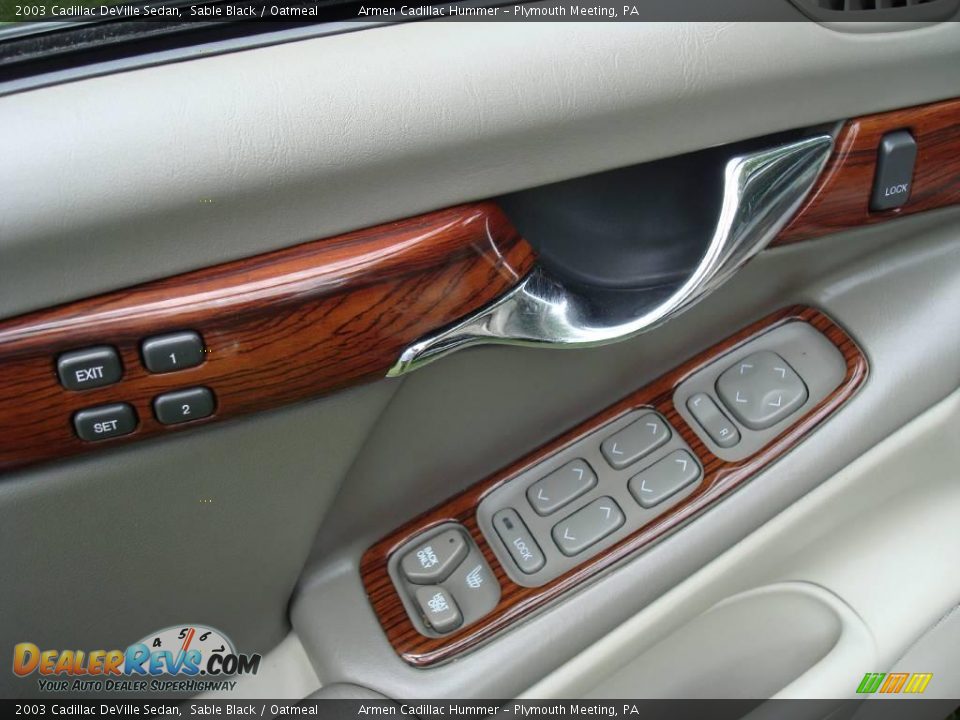 2003 Cadillac DeVille Sedan Sable Black / Oatmeal Photo #14