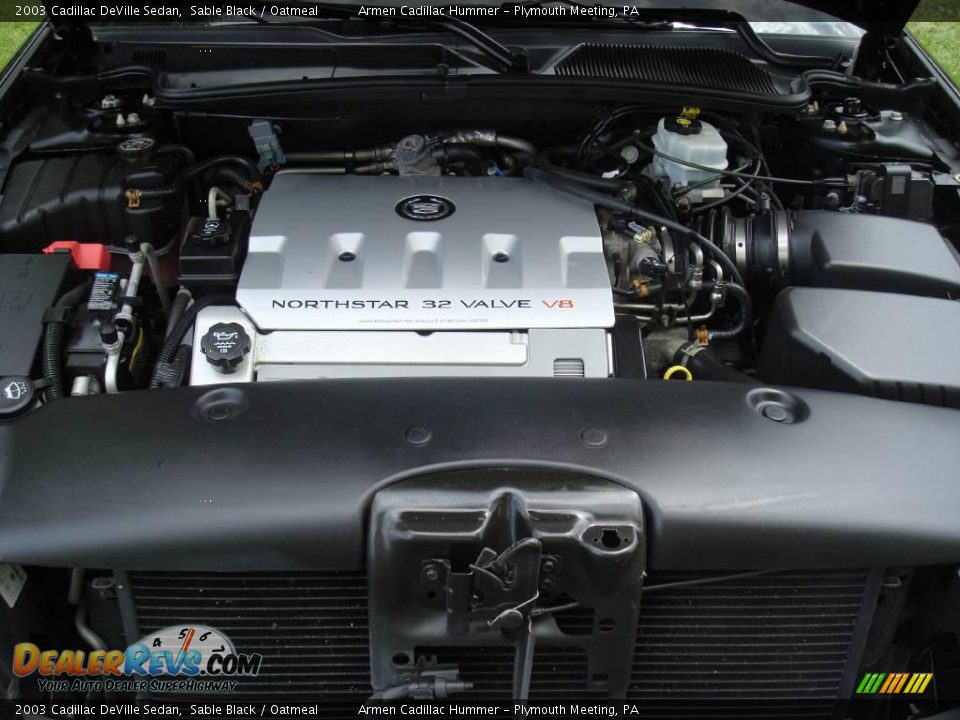 2003 Cadillac DeVille Sedan Sable Black / Oatmeal Photo #25