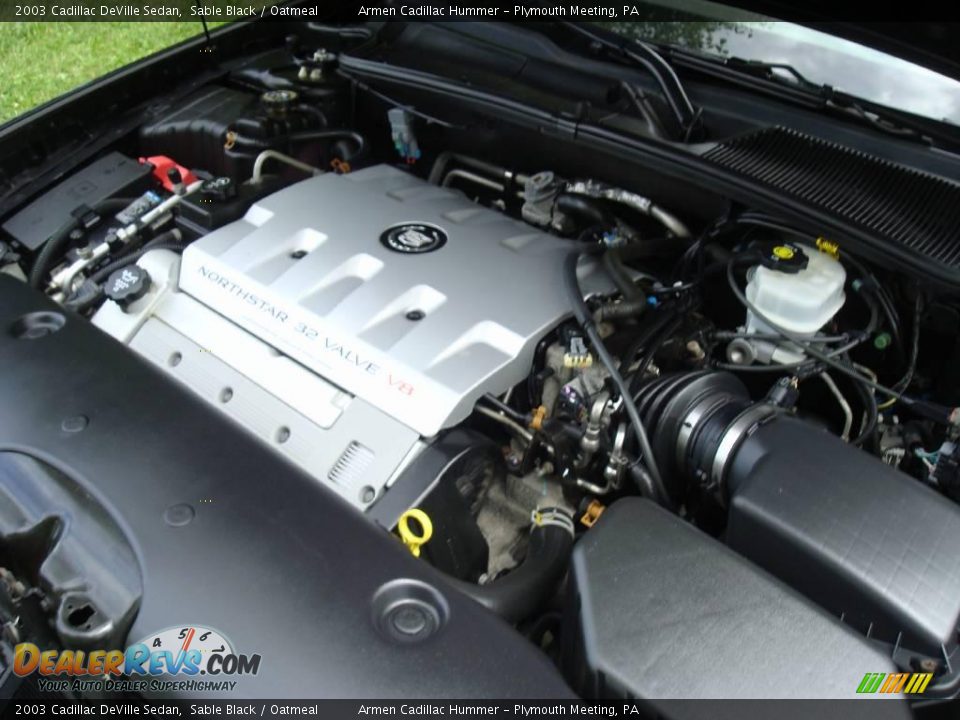 2003 Cadillac DeVille Sedan Sable Black / Oatmeal Photo #26