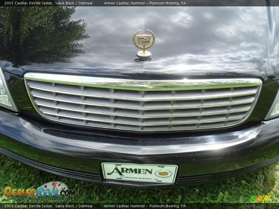 2003 Cadillac DeVille Sedan Sable Black / Oatmeal Photo #27