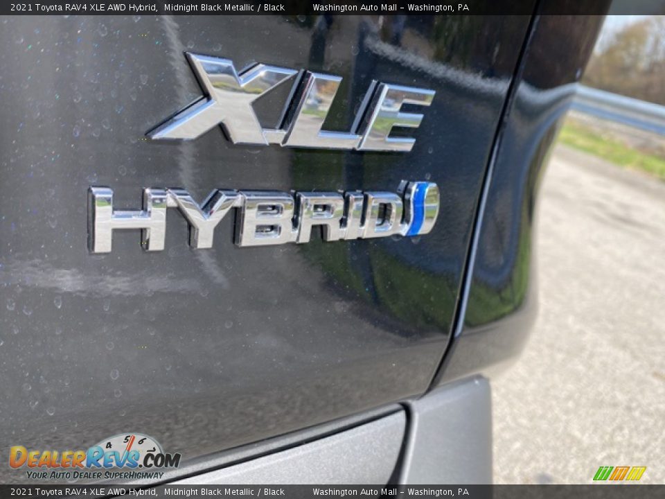 2021 Toyota RAV4 XLE AWD Hybrid Midnight Black Metallic / Black Photo #31