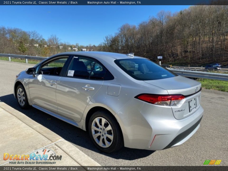 2021 Toyota Corolla LE Classic Silver Metallic / Black Photo #2