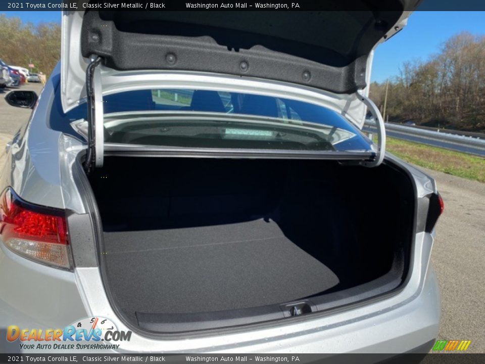 2021 Toyota Corolla LE Trunk Photo #25