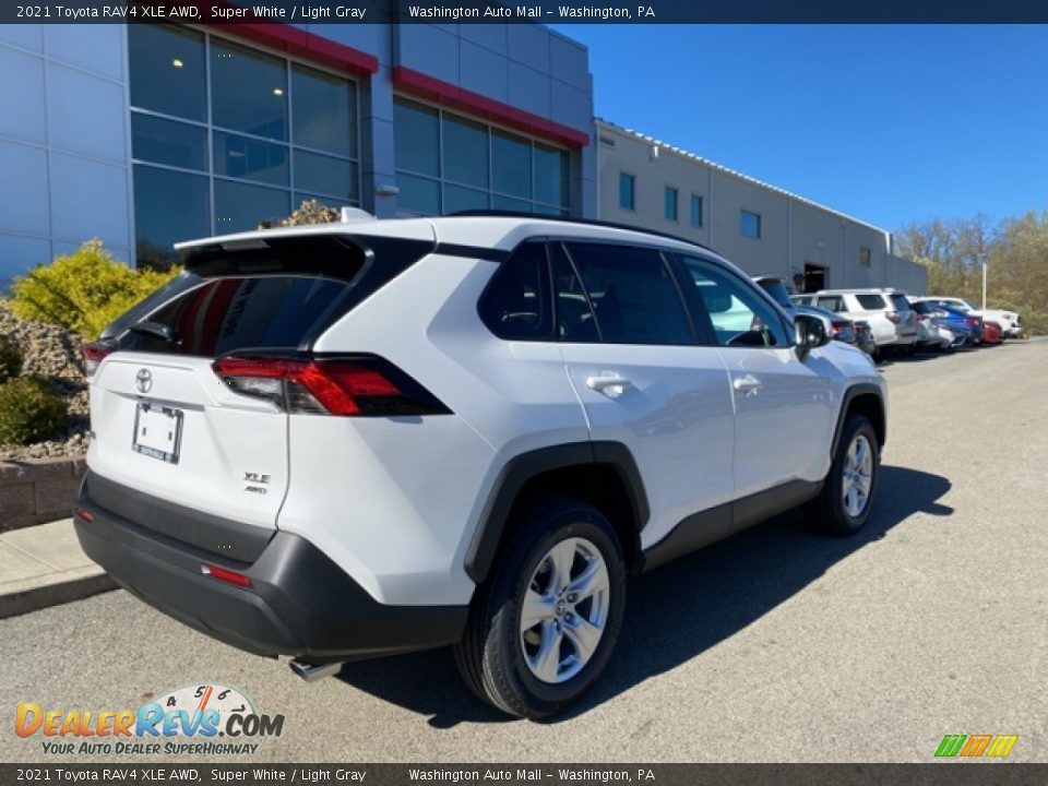 2021 Toyota RAV4 XLE AWD Super White / Light Gray Photo #13