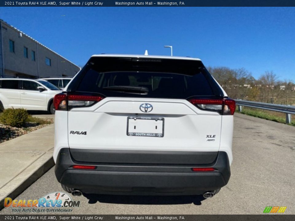 2021 Toyota RAV4 XLE AWD Super White / Light Gray Photo #14