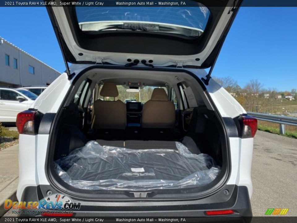 2021 Toyota RAV4 XLE AWD Super White / Light Gray Photo #27