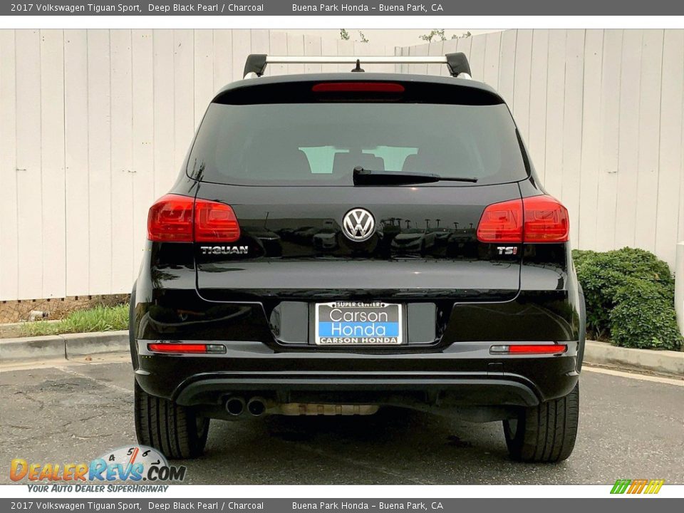 2017 Volkswagen Tiguan Sport Deep Black Pearl / Charcoal Photo #5