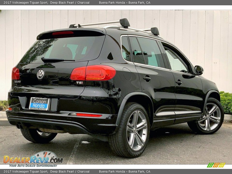 2017 Volkswagen Tiguan Sport Deep Black Pearl / Charcoal Photo #15