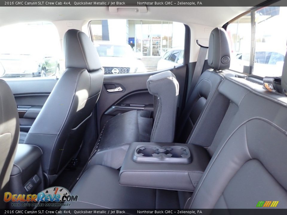 Rear Seat of 2016 GMC Canyon SLT Crew Cab 4x4 Photo #18