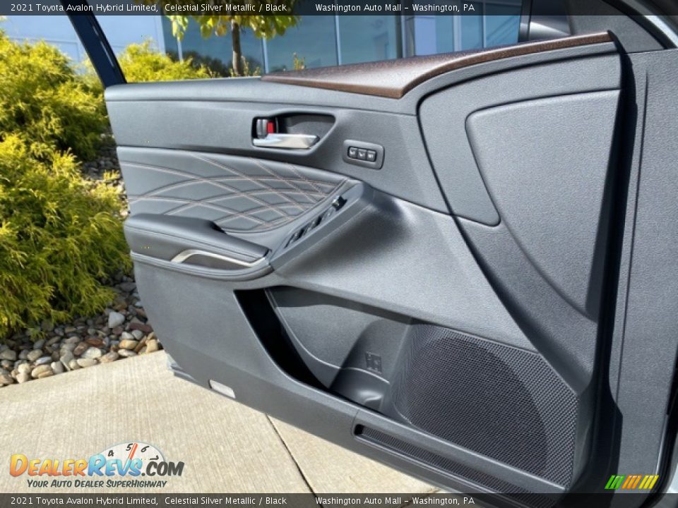 Door Panel of 2021 Toyota Avalon Hybrid Limited Photo #22