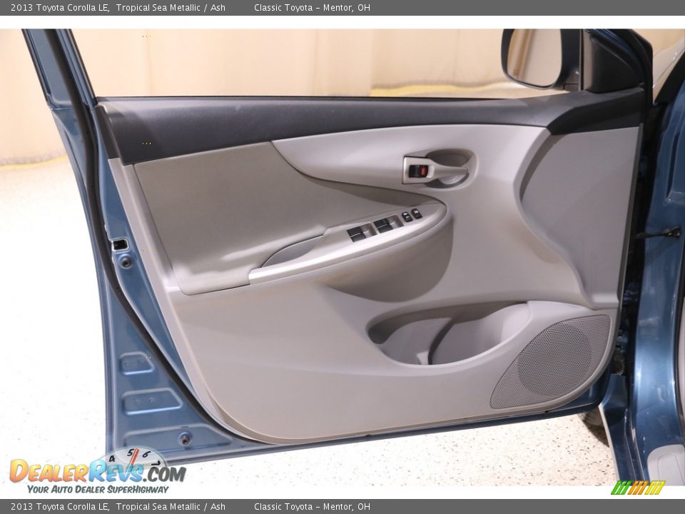 2013 Toyota Corolla LE Tropical Sea Metallic / Ash Photo #4