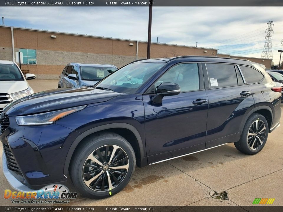 Front 3/4 View of 2021 Toyota Highlander XSE AWD Photo #1