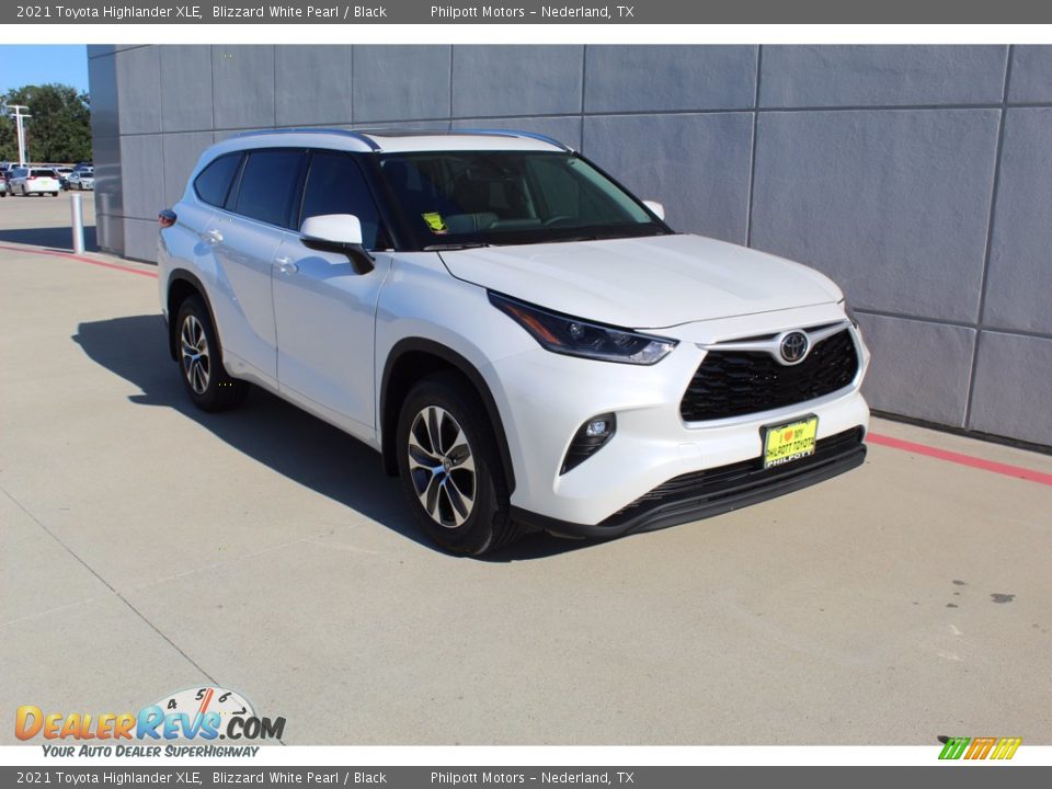 2021 Toyota Highlander XLE Blizzard White Pearl / Black Photo #2