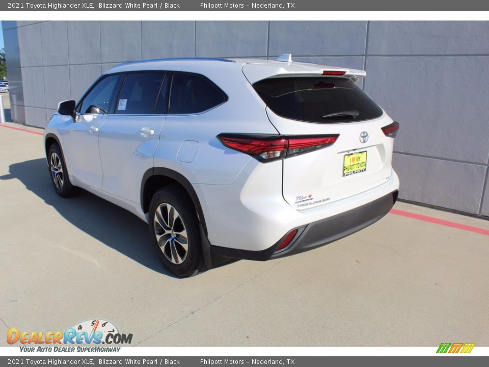 2021 Toyota Highlander XLE Blizzard White Pearl / Black Photo #6