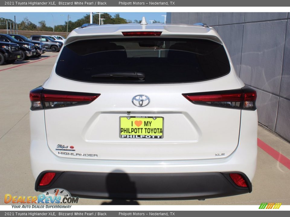 2021 Toyota Highlander XLE Blizzard White Pearl / Black Photo #7