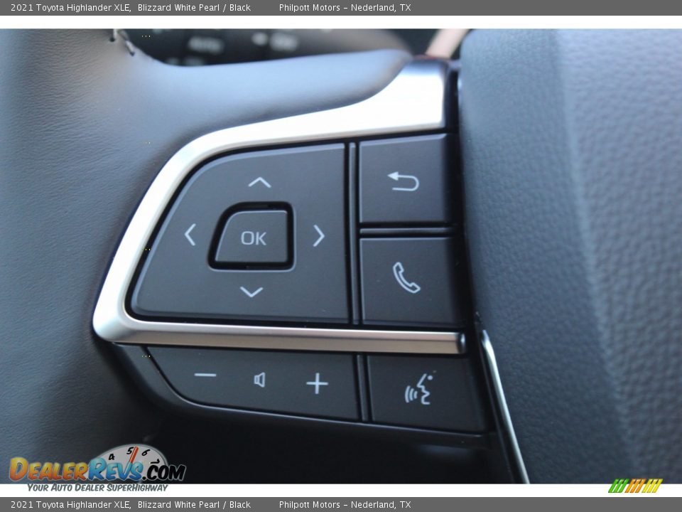2021 Toyota Highlander XLE Blizzard White Pearl / Black Photo #11