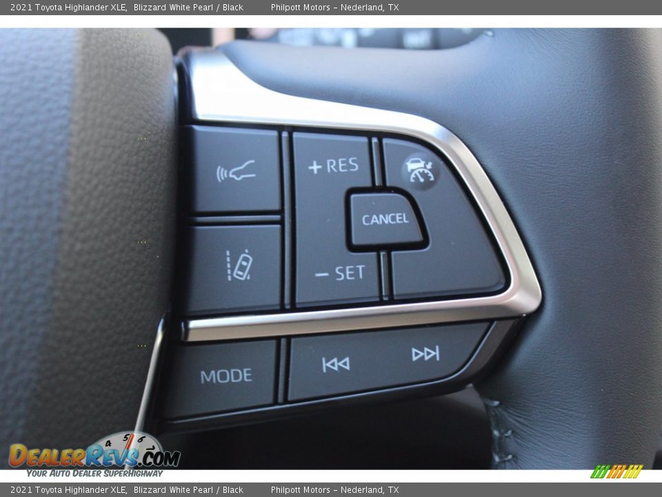 2021 Toyota Highlander XLE Blizzard White Pearl / Black Photo #12