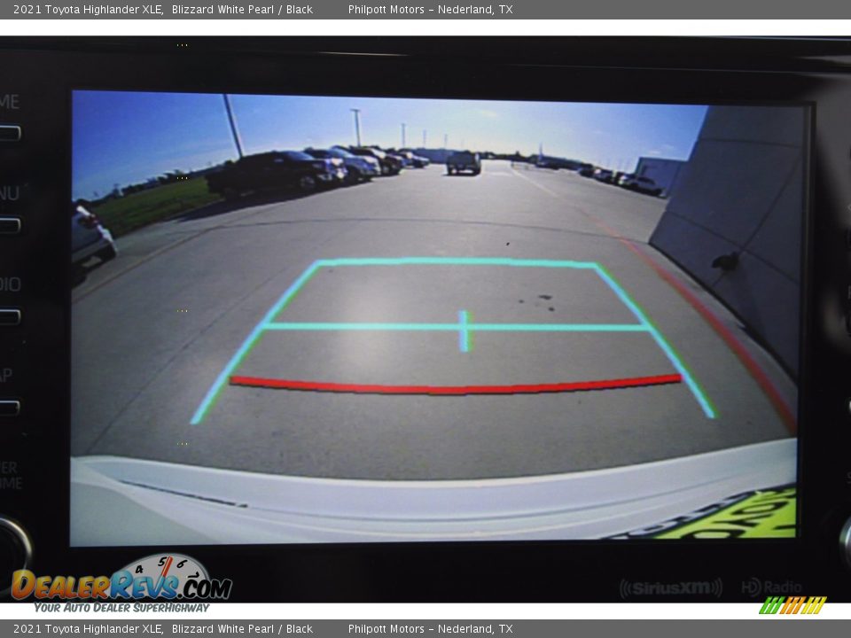 2021 Toyota Highlander XLE Blizzard White Pearl / Black Photo #18