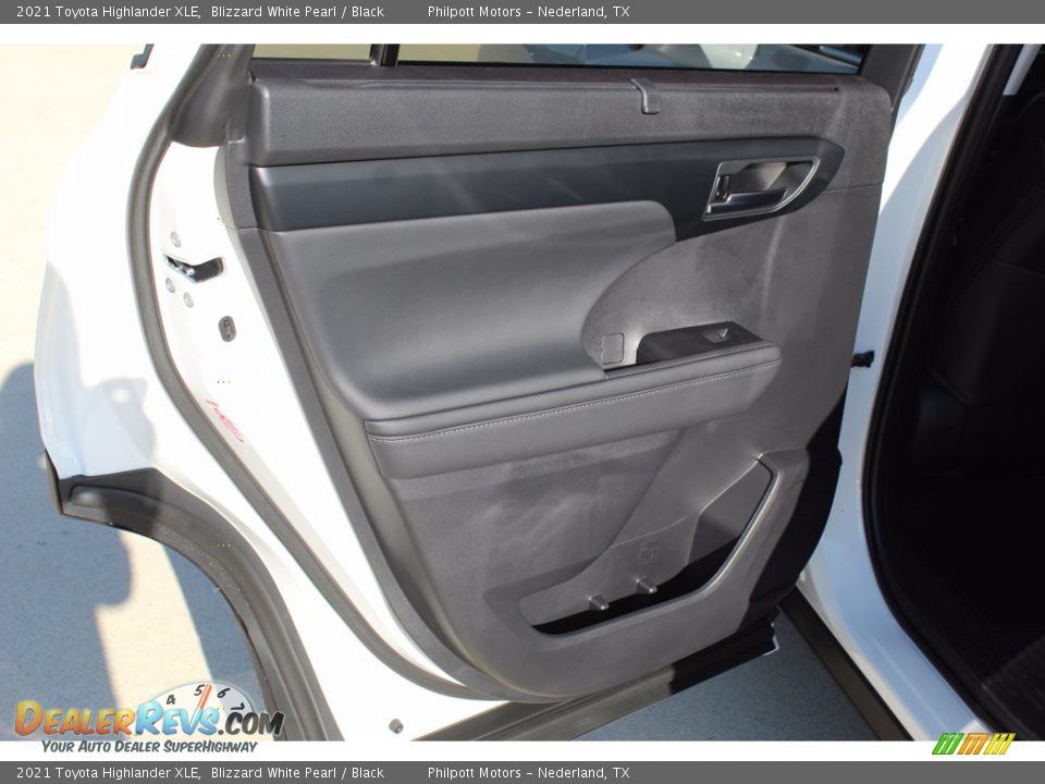 2021 Toyota Highlander XLE Blizzard White Pearl / Black Photo #19