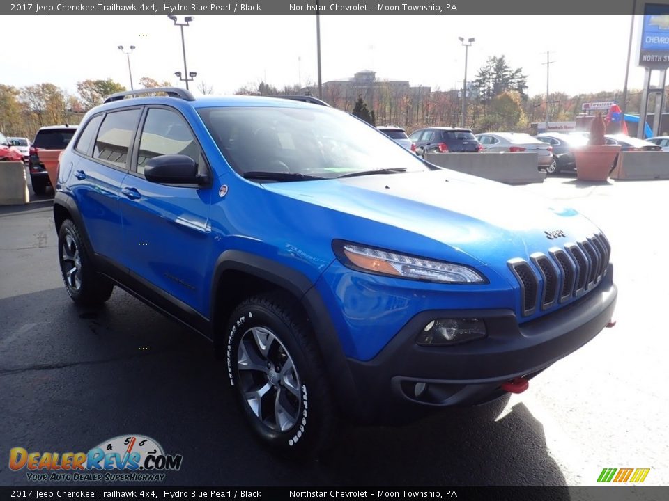 2017 Jeep Cherokee Trailhawk 4x4 Hydro Blue Pearl / Black Photo #11