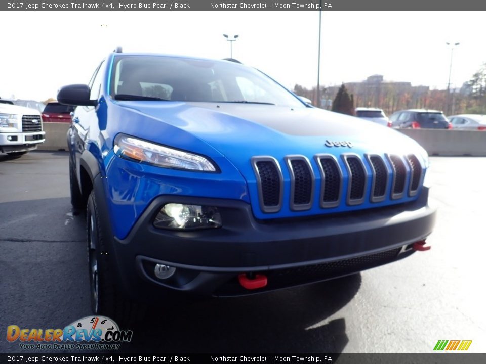 2017 Jeep Cherokee Trailhawk 4x4 Hydro Blue Pearl / Black Photo #12