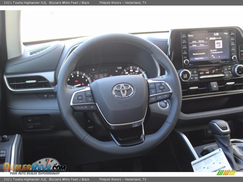 2021 Toyota Highlander XLE Blizzard White Pearl / Black Photo #22