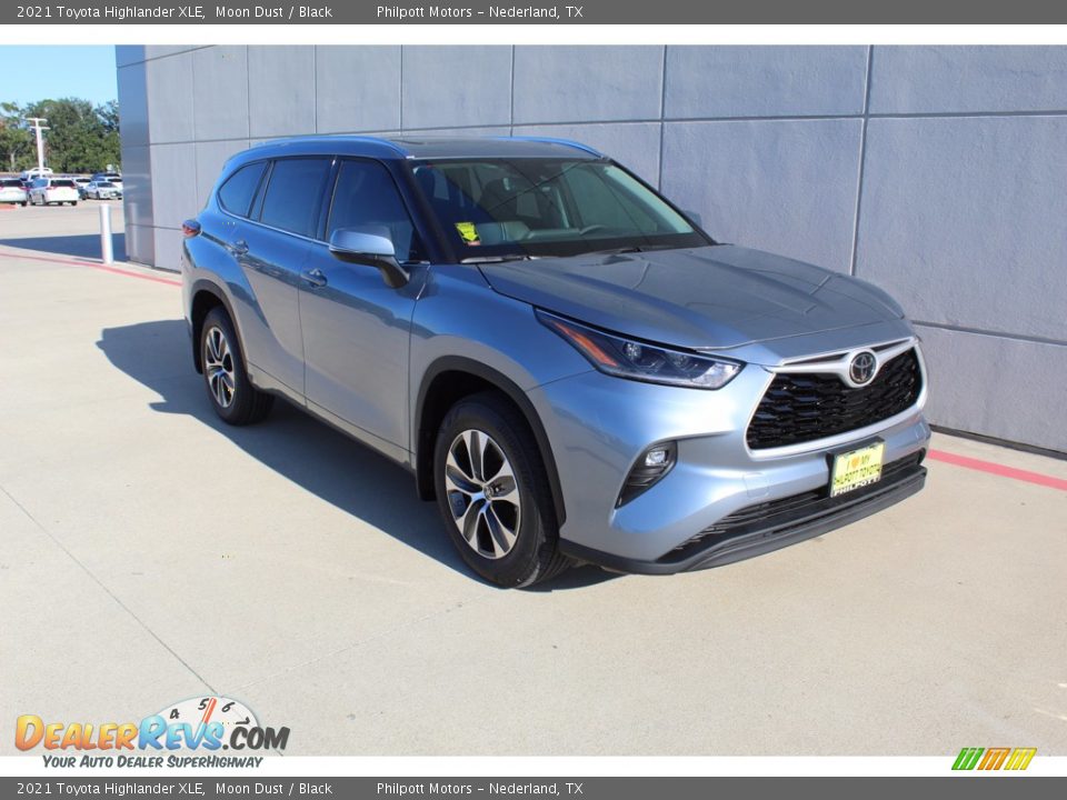 2021 Toyota Highlander XLE Moon Dust / Black Photo #2