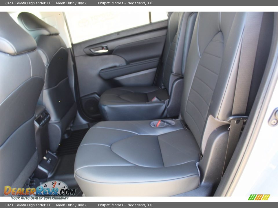 2021 Toyota Highlander XLE Moon Dust / Black Photo #19