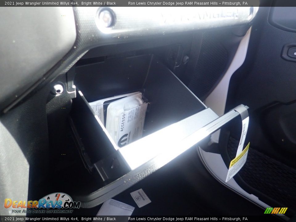2021 Jeep Wrangler Unlimited Willys 4x4 Bright White / Black Photo #18