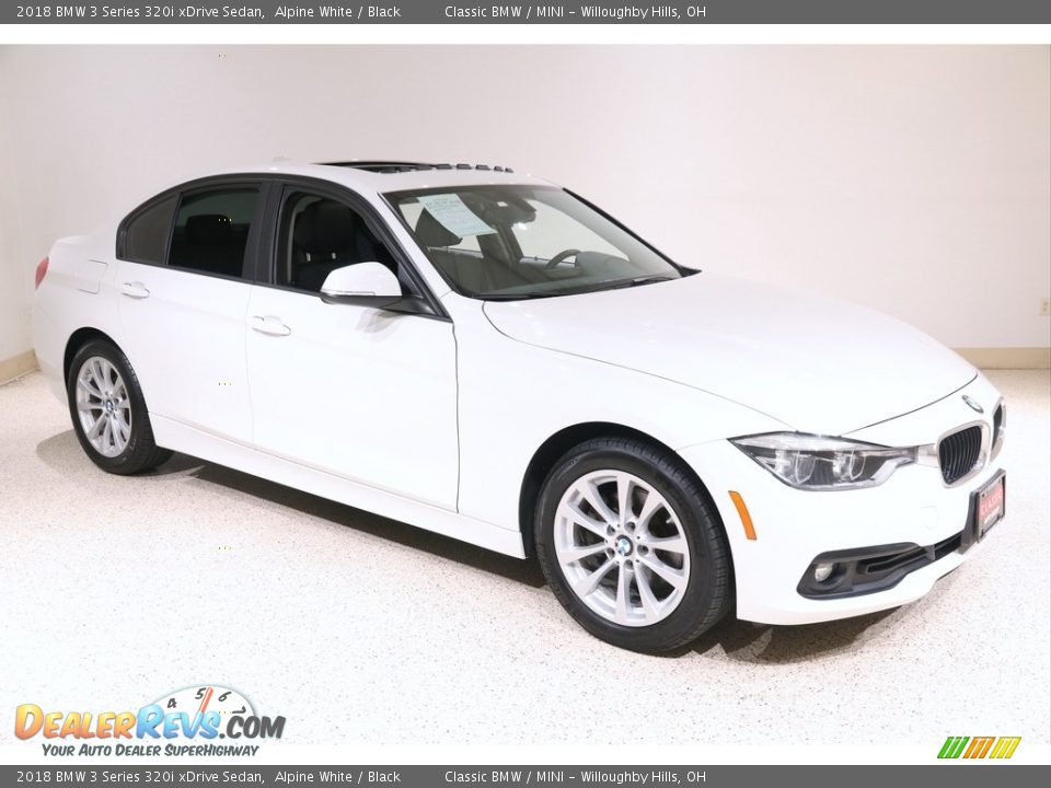 2018 BMW 3 Series 320i xDrive Sedan Alpine White / Black Photo #1