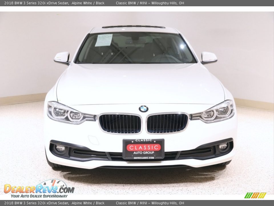 2018 BMW 3 Series 320i xDrive Sedan Alpine White / Black Photo #2