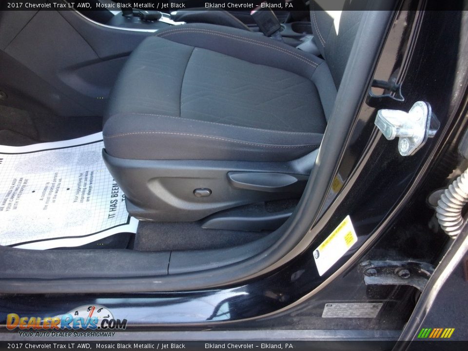 2017 Chevrolet Trax LT AWD Mosaic Black Metallic / Jet Black Photo #14