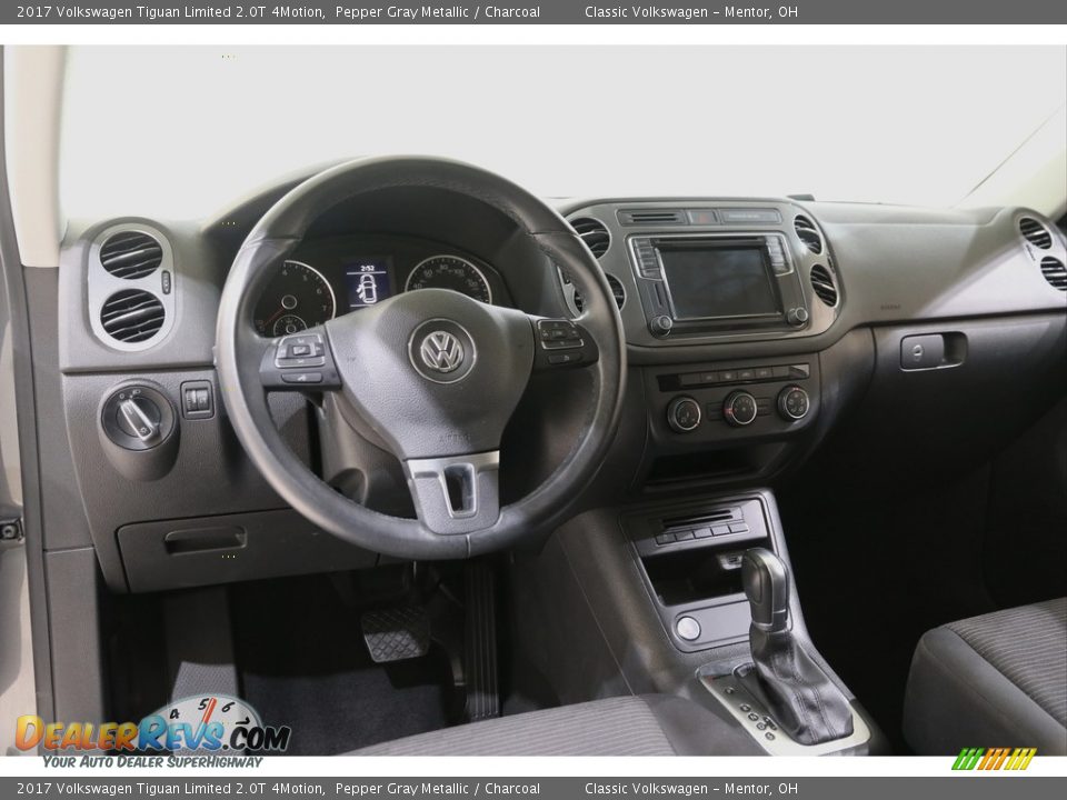 Dashboard of 2017 Volkswagen Tiguan Limited 2.0T 4Motion Photo #6