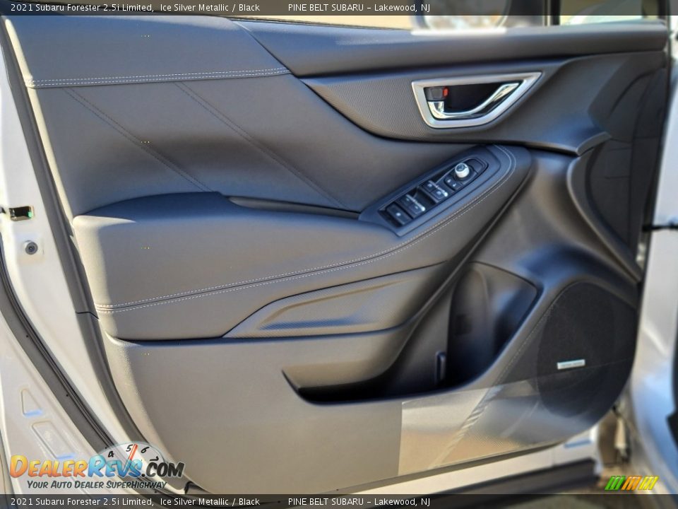 2021 Subaru Forester 2.5i Limited Ice Silver Metallic / Black Photo #12