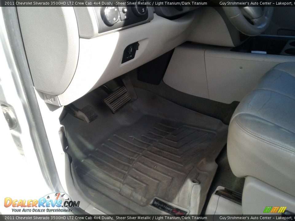 2011 Chevrolet Silverado 3500HD LTZ Crew Cab 4x4 Dually Sheer Silver Metallic / Light Titanium/Dark Titanium Photo #7