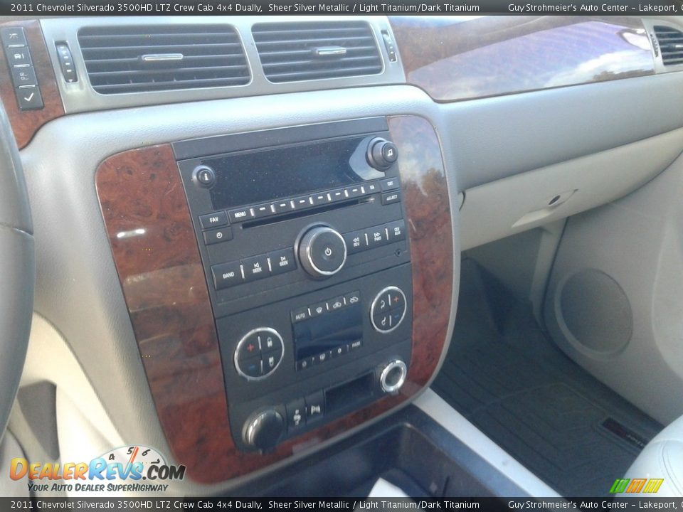 2011 Chevrolet Silverado 3500HD LTZ Crew Cab 4x4 Dually Sheer Silver Metallic / Light Titanium/Dark Titanium Photo #10