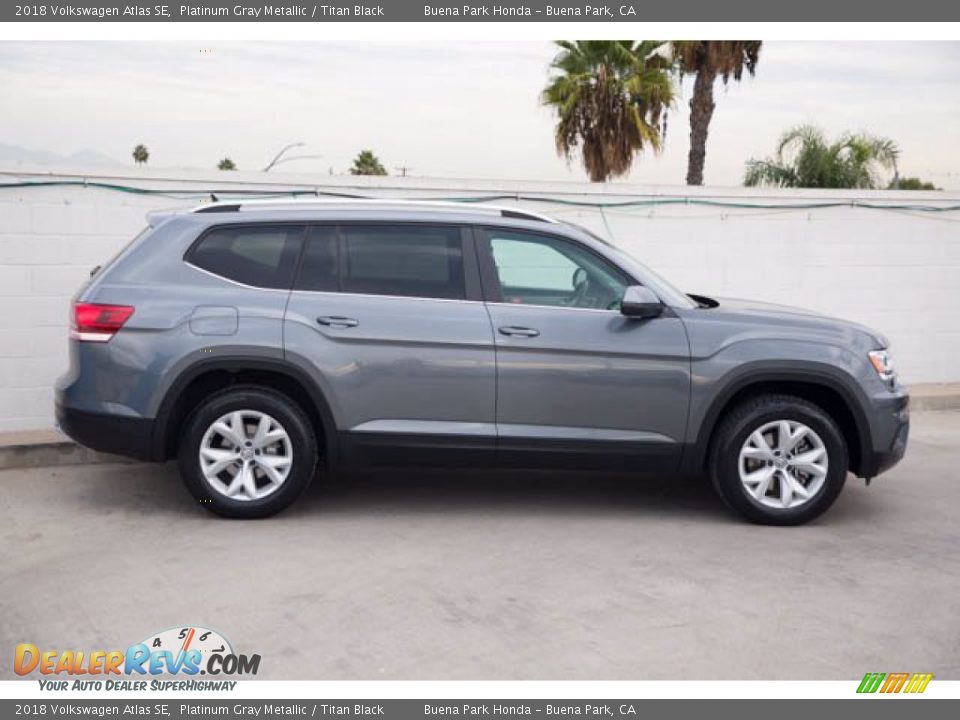 Platinum Gray Metallic 2018 Volkswagen Atlas SE Photo #13