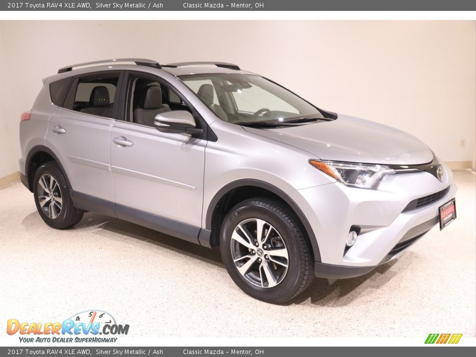 2017 Toyota RAV4 XLE AWD Silver Sky Metallic / Ash Photo #1
