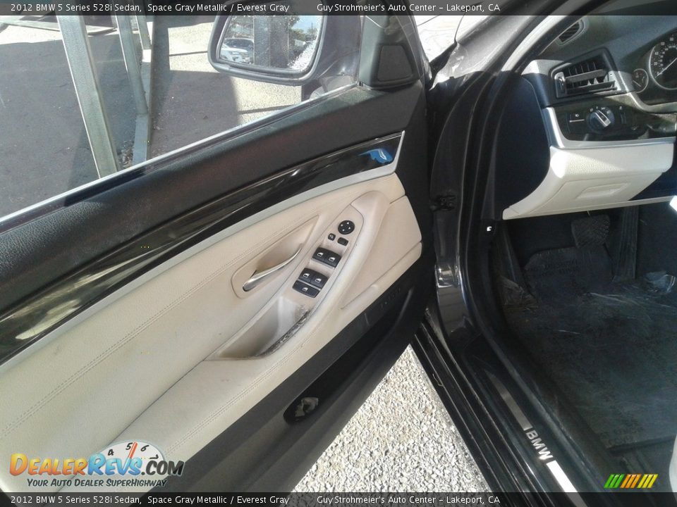 2012 BMW 5 Series 528i Sedan Space Gray Metallic / Everest Gray Photo #16