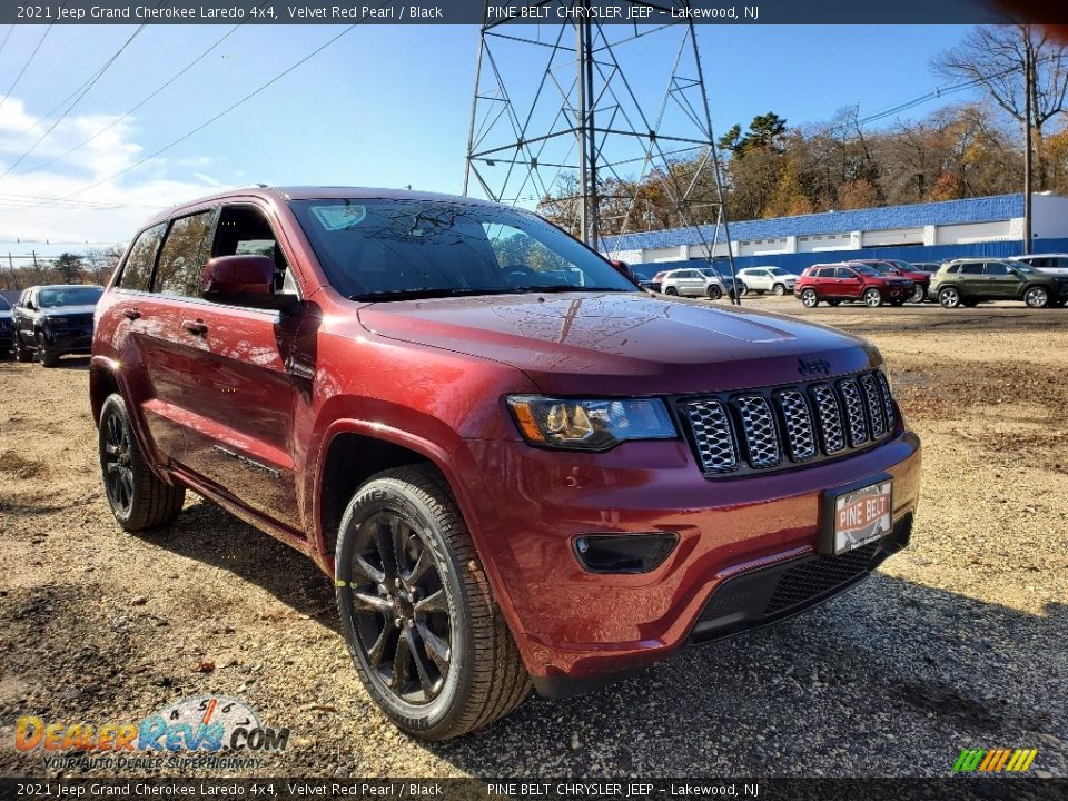 2021 Jeep Grand Cherokee Laredo 4x4 Velvet Red Pearl / Black Photo #1