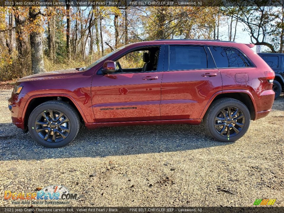 2021 Jeep Grand Cherokee Laredo 4x4 Velvet Red Pearl / Black Photo #4