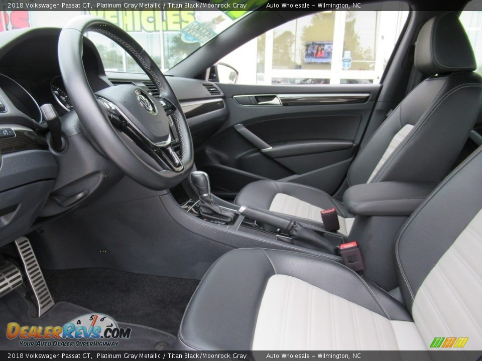 Front Seat of 2018 Volkswagen Passat GT Photo #10