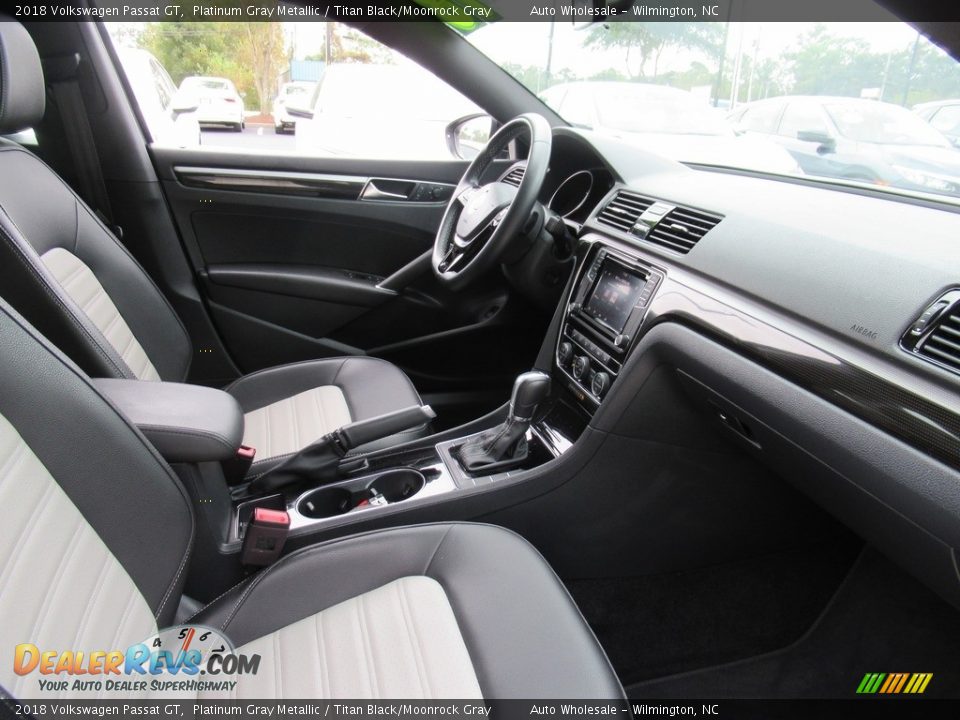 Front Seat of 2018 Volkswagen Passat GT Photo #12