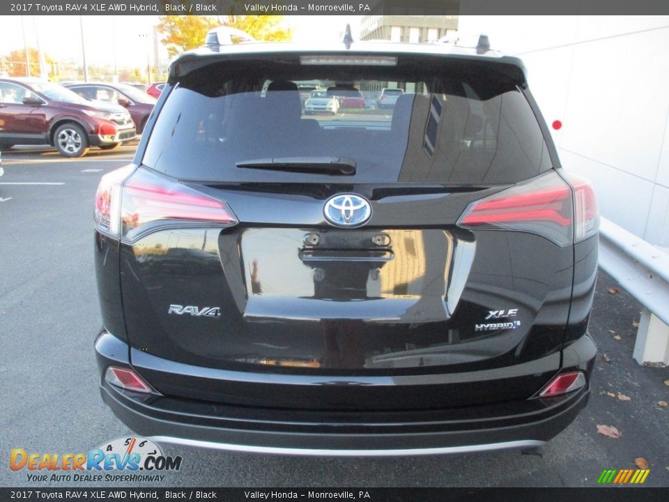 2017 Toyota RAV4 XLE AWD Hybrid Black / Black Photo #4