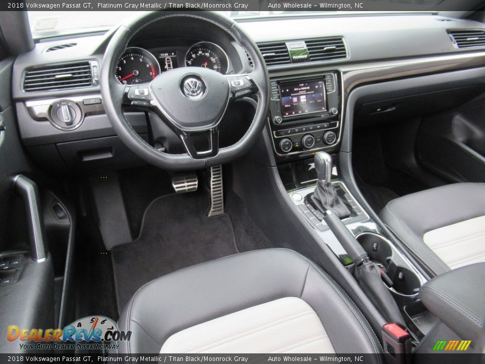Titan Black/Moonrock Gray Interior - 2018 Volkswagen Passat GT Photo #15