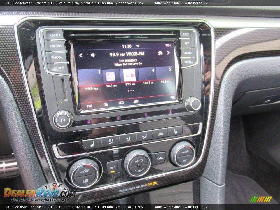 Controls of 2018 Volkswagen Passat GT Photo #17
