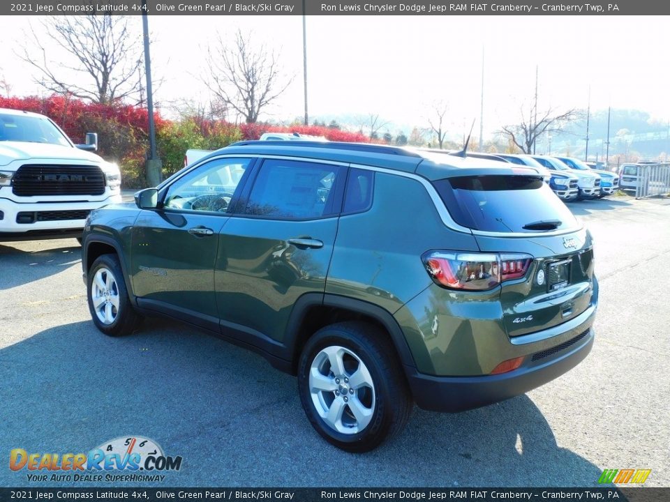 2021 Jeep Compass Latitude 4x4 Olive Green Pearl / Black/Ski Gray Photo #8