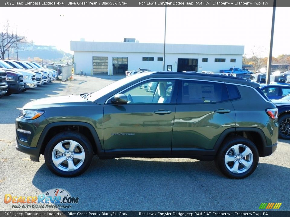 2021 Jeep Compass Latitude 4x4 Olive Green Pearl / Black/Ski Gray Photo #9