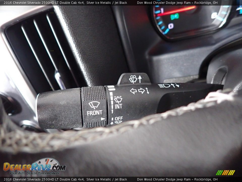 Controls of 2016 Chevrolet Silverado 2500HD LT Double Cab 4x4 Photo #34